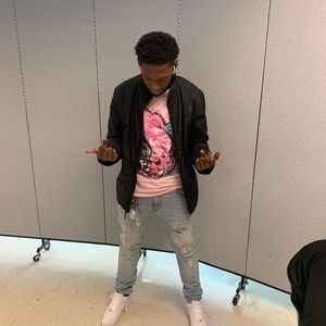 Meet your Posher, Dee